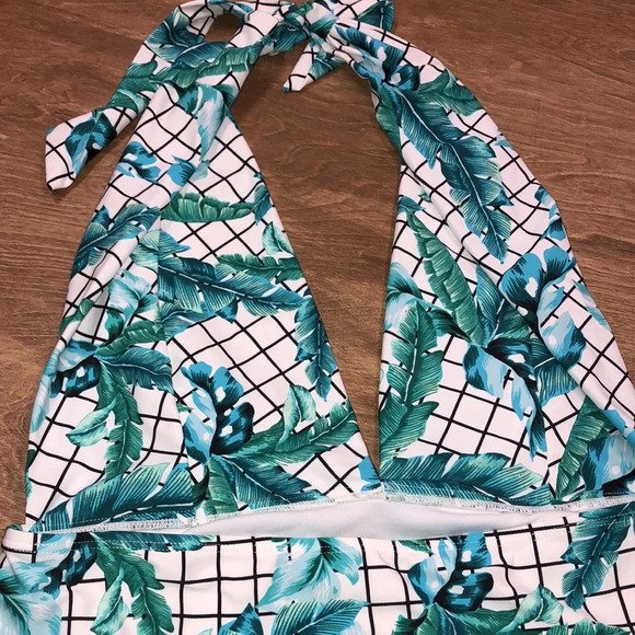 Swimsuits for all size 22 banana palm leaves one piece gorgeous swimsuit - Picture 5 of 8